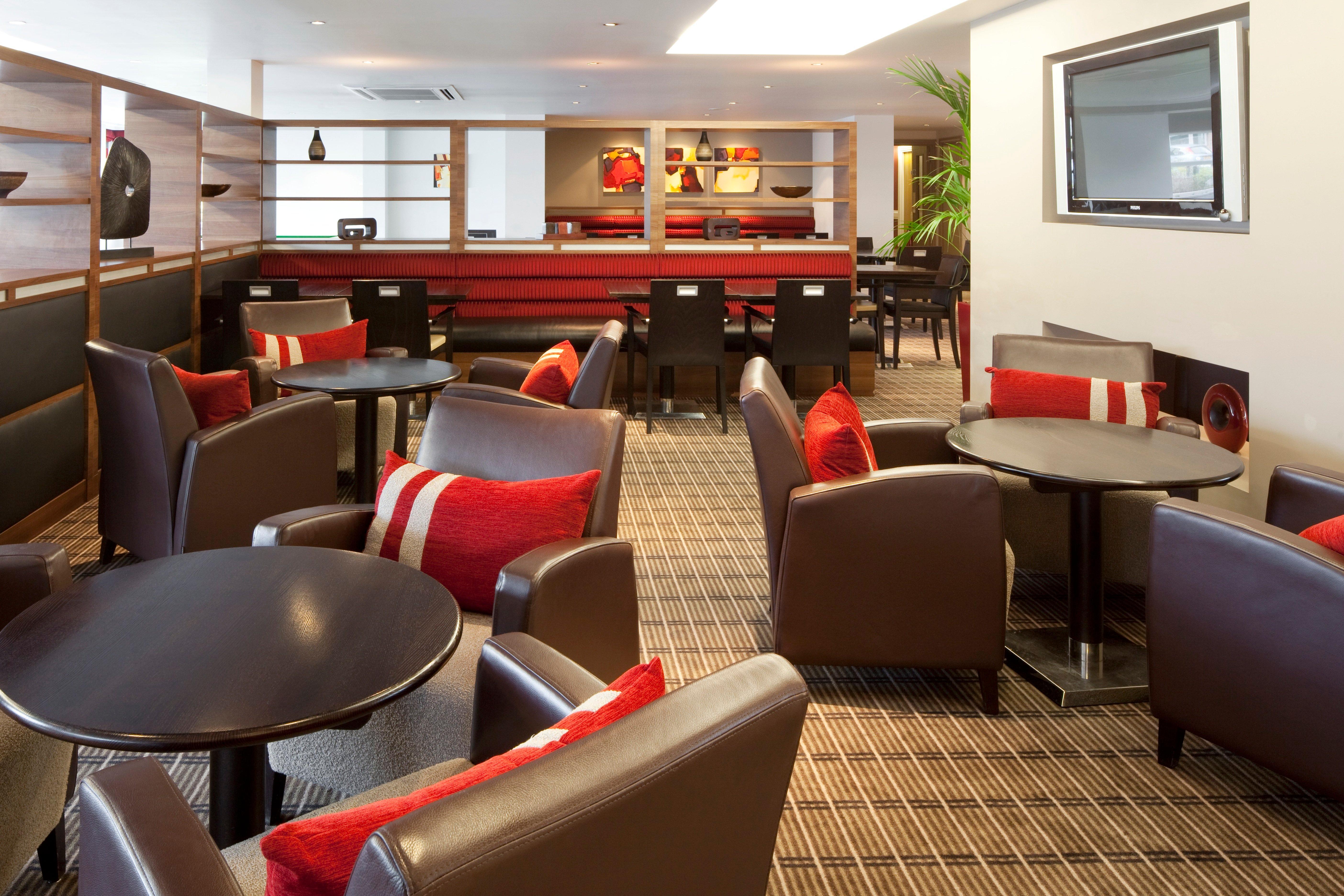 Holiday Inn Express Milton Keynes, An Ihg Hotel מראה חיצוני תמונה