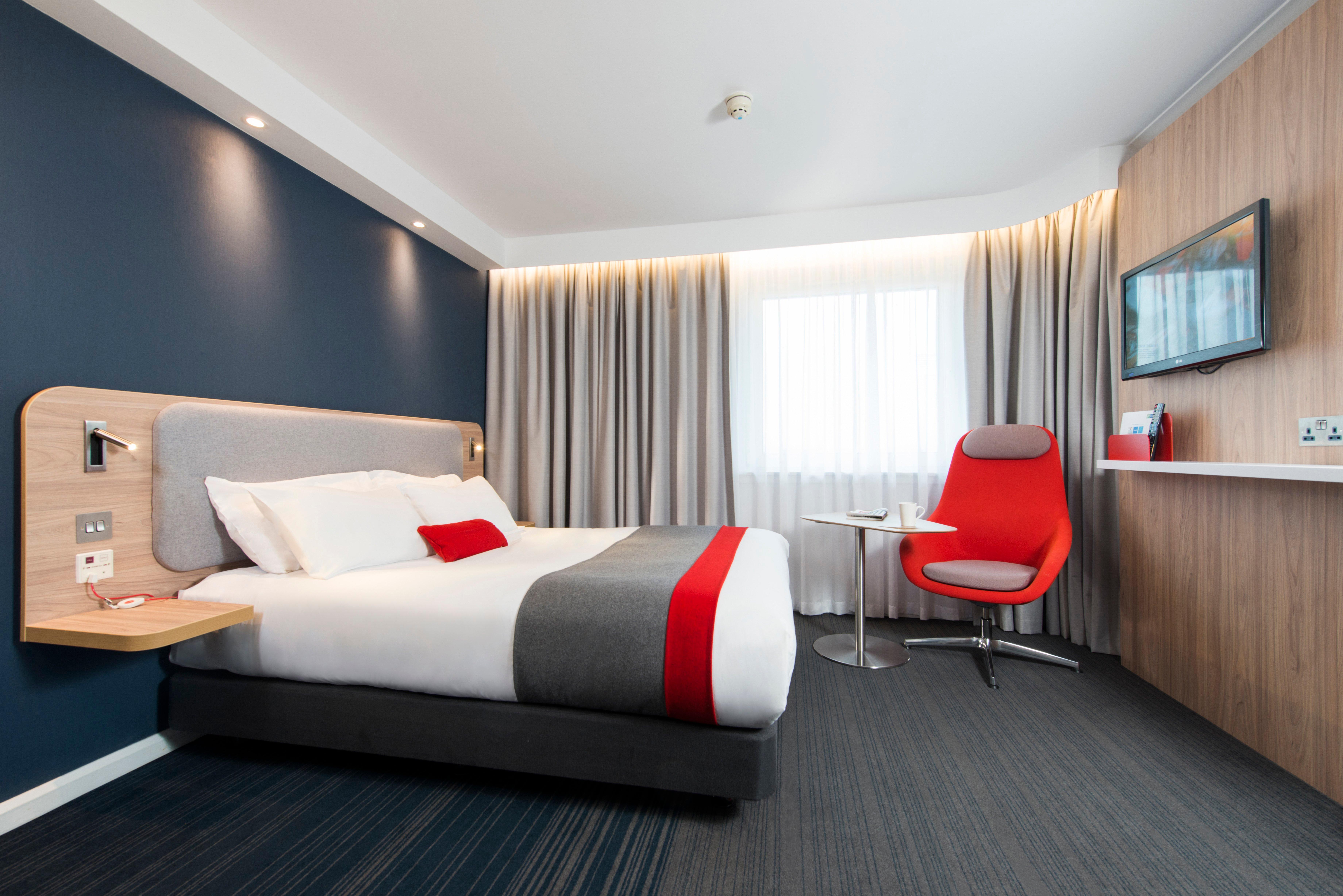 Holiday Inn Express Milton Keynes, An Ihg Hotel מראה חיצוני תמונה